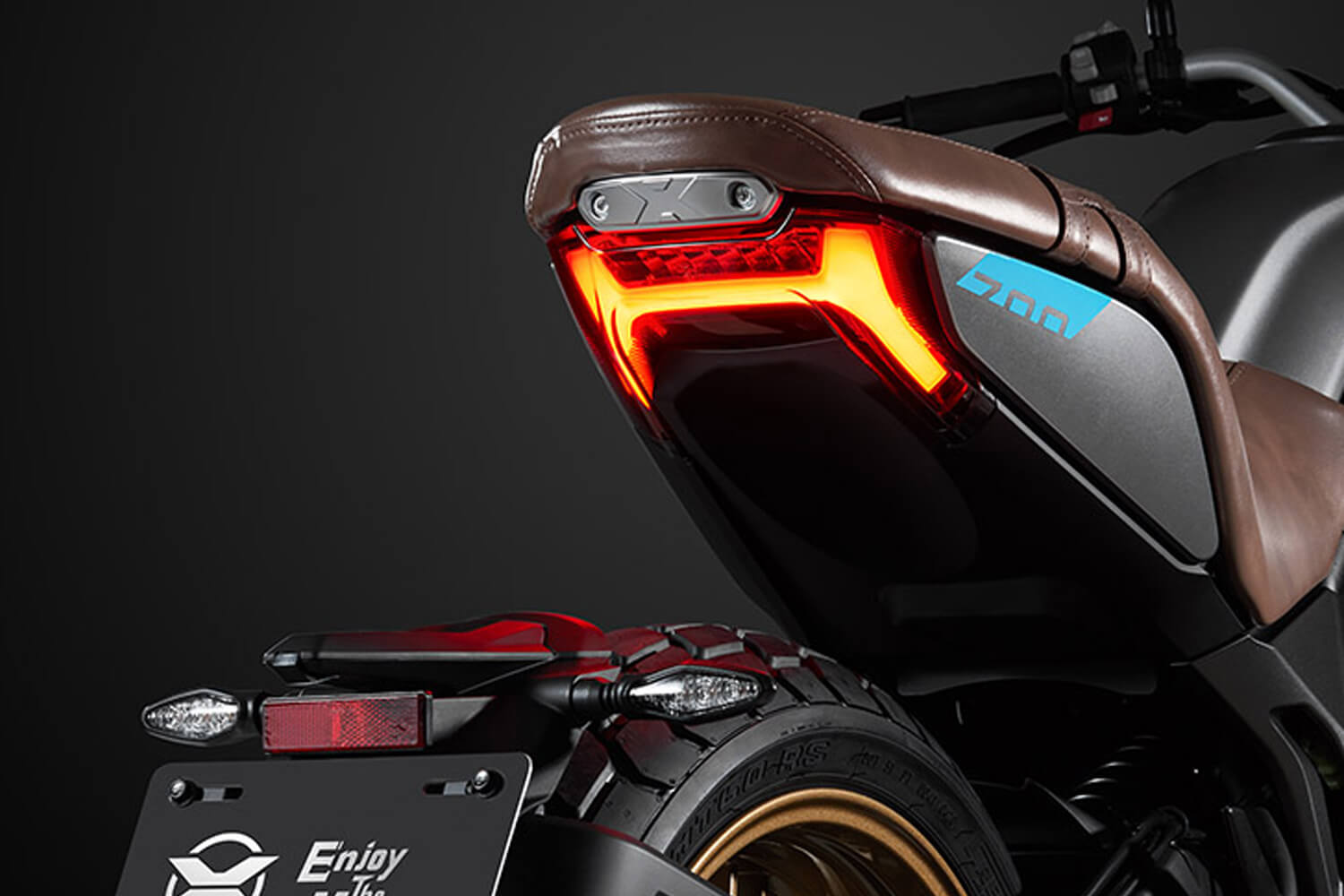 mb_cfmoto_700cl_x_heritage_features_05