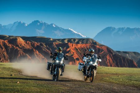 mb_cfmoto_700mt_2025_gallery_02