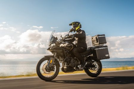 mb_cfmoto_700mt_2025_gallery_07