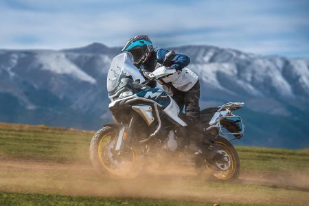 mb_cfmoto_700mt_2025_gallery_10