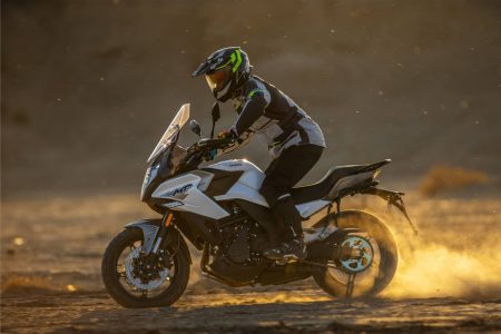 mb_cfmoto_700mt_gallery_01