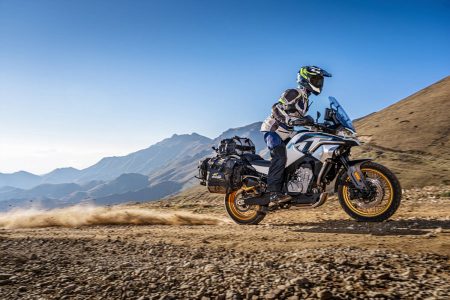 mb_cfmoto_800mt_explore_gallery_04